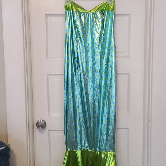 XXL Mermaid costume/dress - Picture 2 of 5